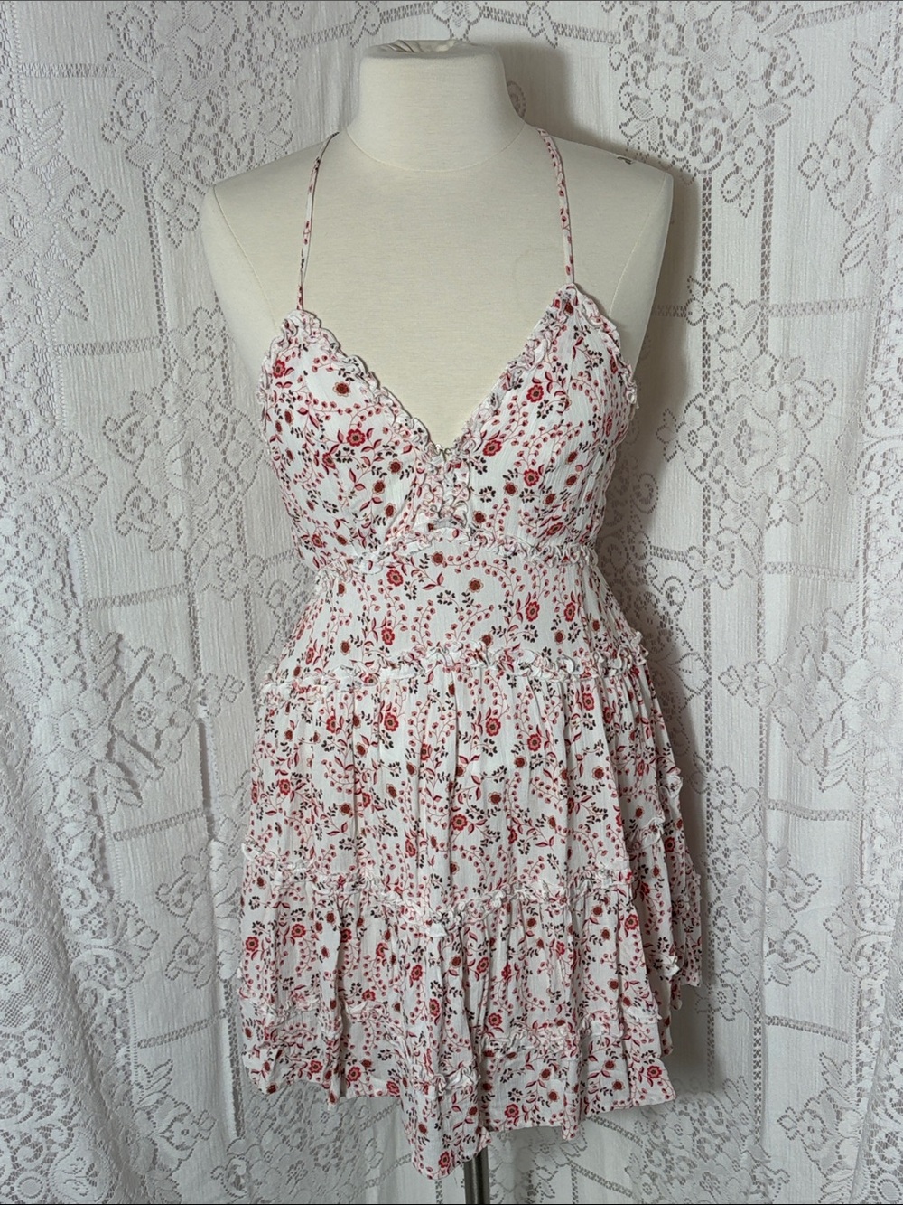 ILLA ILLA White Mini Dress with Red Floral Print